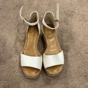 Kelly & Katie Wedges